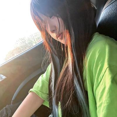 梅花巾海报